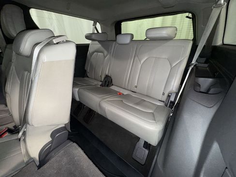 Used 2019 Ford Expedition Max Limited image 30