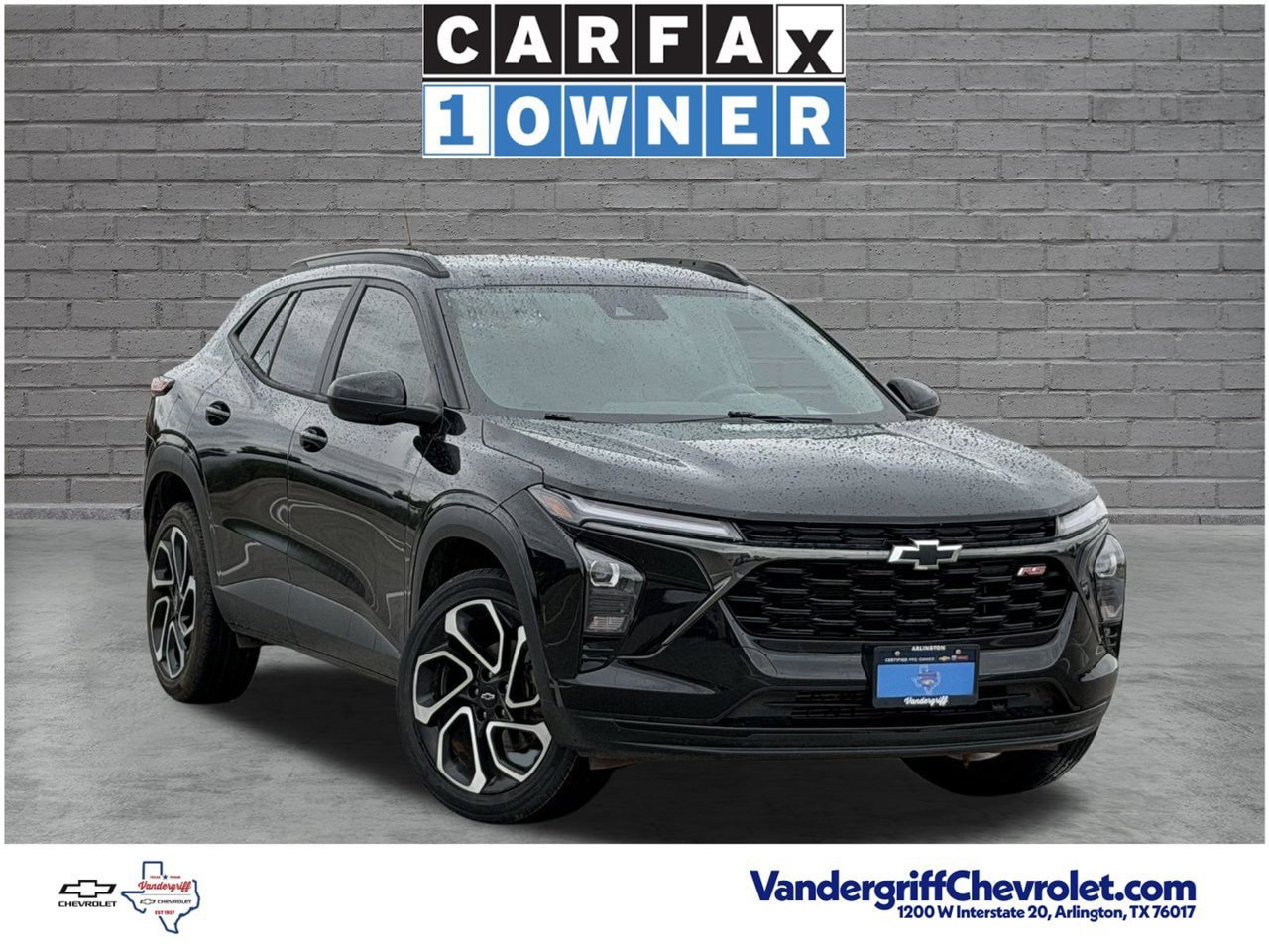Used 2024 Chevrolet Trax RS FWD image 2