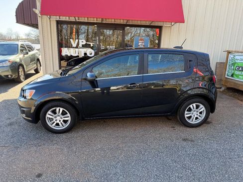 Used 2015 Chevrolet Sonic LT image 7