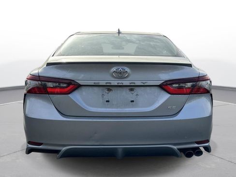 Used 2022 Toyota Camry SE image 7