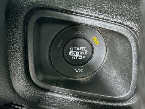 Certified 2025 Jeep Wrangler Sport AWD/4WD image 23