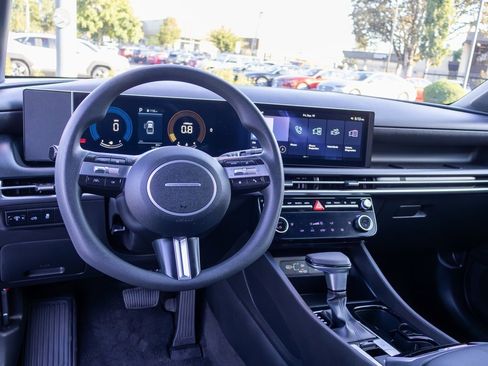 Certified 2025 Hyundai Santa Cruz SEL image 16