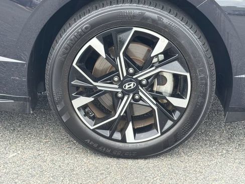 Used 2025 Hyundai Sonata SEL FWD image 12
