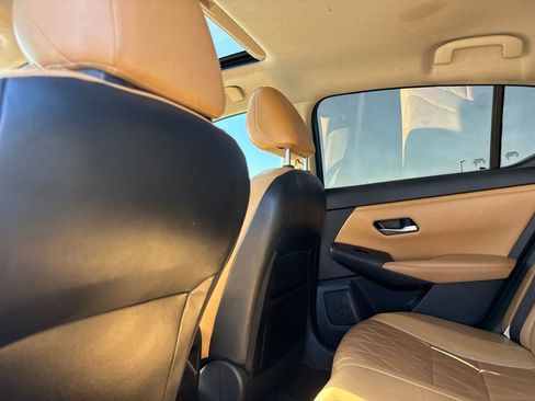 Used 2023 Nissan Sentra SV w/ SV Premium Package FWD image 32
