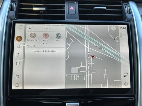 New 2026 Land Rover Discovery Limited Edition image 25