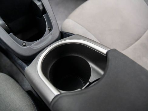 Used 2015 Toyota Prius Two image 27