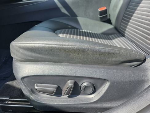 Used 2024 Toyota Camry SE image 31