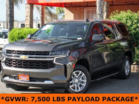 Used 2021 Chevrolet Suburban LS w/ Driver Alert Package image 4