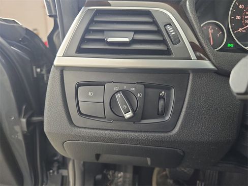 Used 2017 BMW 330i xDrive Sedan image 28
