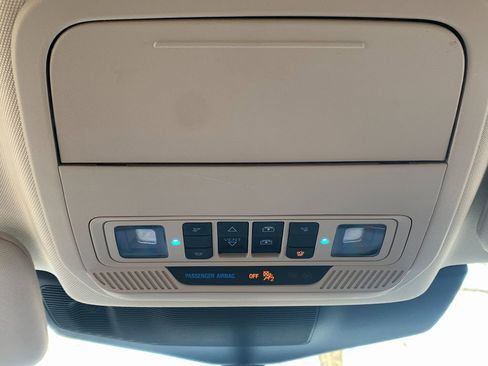 Used 2020 Ford Explorer XLT w/ Equipment Group 202A image 16