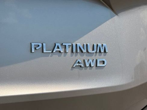 Certified 2023 Nissan Rogue Platinum w/ Platinum Premium Package AWD/4WD image 18