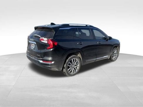 Used 2023 GMC Terrain Denali w/ Denali Premium Package image 5