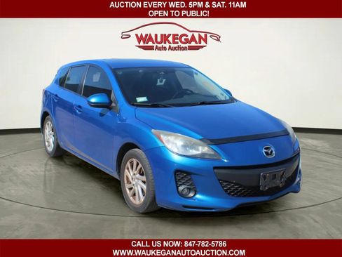 Used 2012 MAZDA MAZDA3 i Grand Touring w/ Tech Pkg FWD image 3