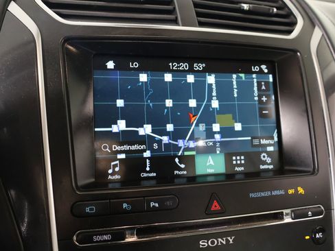 Used 2018 Ford Explorer Platinum AWD/4WD image 7