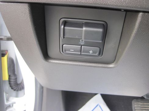 Used 2023 Chevrolet Colorado Z71 w/ Z71 Convenience Package 2 image 14