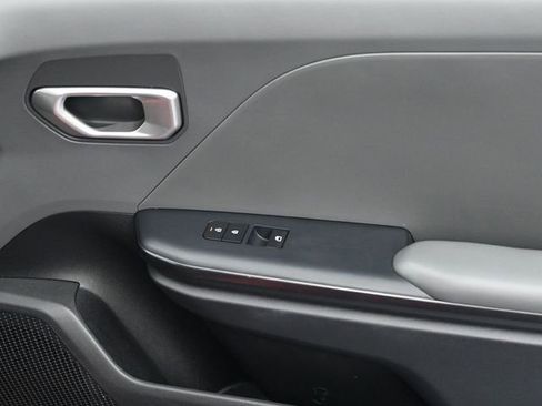 Used 2025 Kia K4 FWD image 35