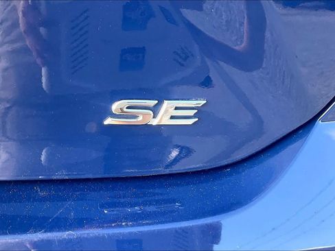 Used 2025 Toyota Camry SE FWD image 10