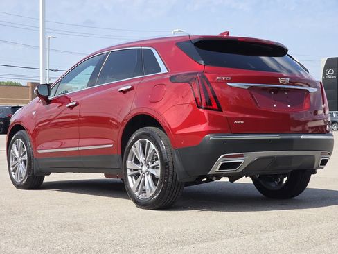 Used 2025 Cadillac XT5 Premium Luxury w/ Technology Package AWD/4WD image 7