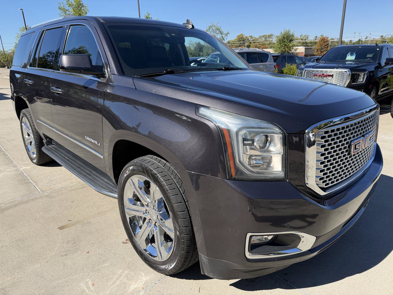 Used 2017 GMC Yukon Denali w/ Open Road Package AWD/4WD image 3