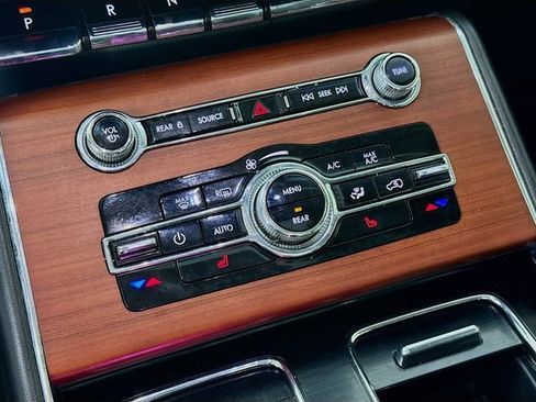 Used 2021 Lincoln Aviator Grand Touring image 19