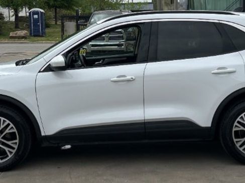 Used 2020 Ford Escape SEL image 6