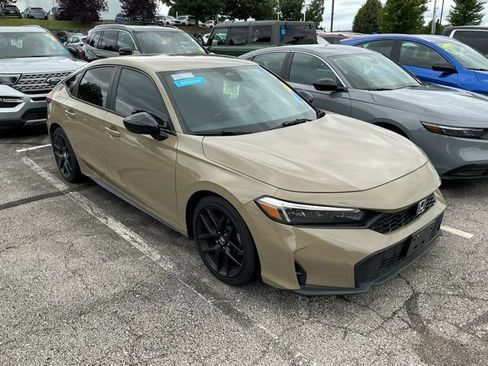 Used 2025 Honda Civic Sport image 4
