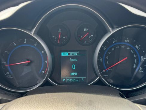 Used 2015 Chevrolet Cruze LT w/ Technology Package FWD image 17