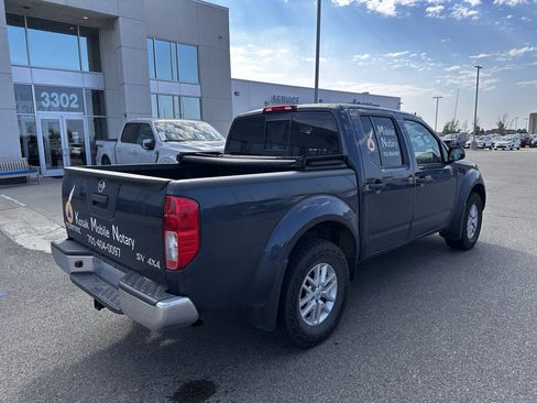 Used 2017 Nissan Frontier SV AWD/4WD image 5
