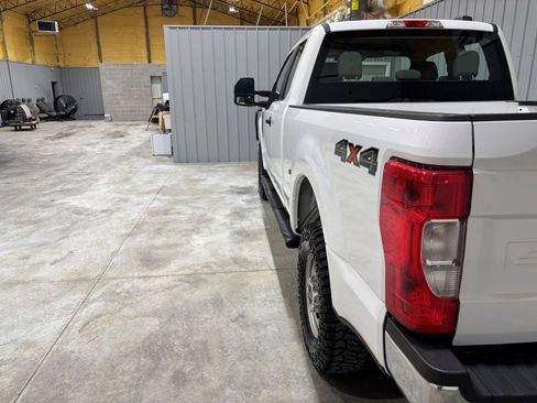 Used 2020 Ford F250 XL w/ Power Equipment Group image 9