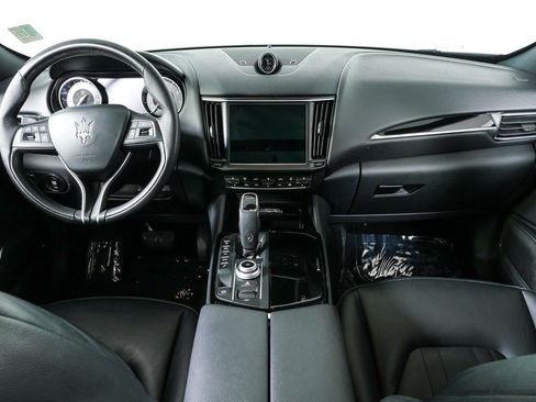 Used 2023 Maserati Levante GT AWD/4WD image 21