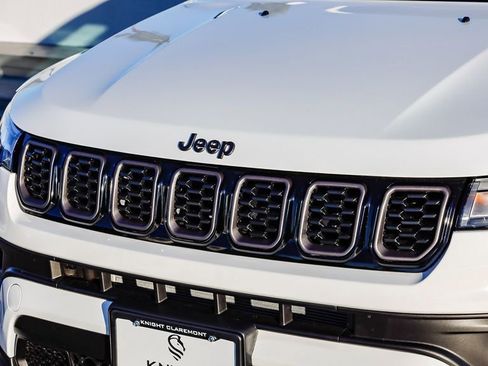 New 2026 Jeep Compass Latitude image 6