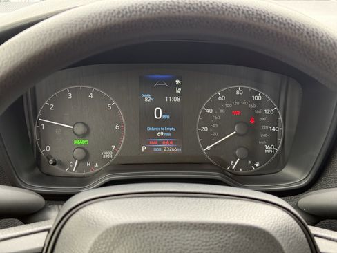 Used 2024 Toyota Corolla LE image 18