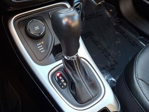 Used 2021 Jeep Compass Latitude w/ Sun and Sound Group image 16