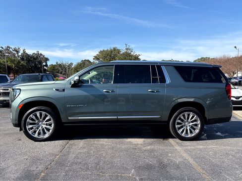 Used 2024 GMC Yukon XL Denali w/ Denali Reserve Package image 29