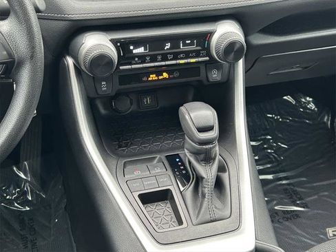 Certified 2024 Toyota RAV4 LE image 20