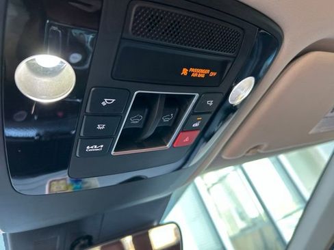 Used 2024 Kia Carnival SX Prestige FWD image 9