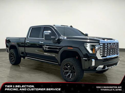 Used 2024 GMC Sierra 2500 Denali w/ Denali Reserve Package AWD/4WD image 7