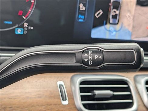 Used 2025 Mercedes-Benz GLE 350 4MATIC image 12