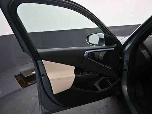 Used 2025 BMW X3 xDrive30i w/ Premium Package image 5