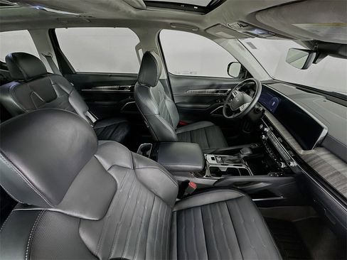 Used 2025 Kia Telluride SX Prestige image 31