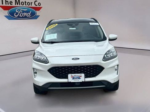 Certified 2020 Ford Escape Titanium w/ Titanium Premium Package 2.0 AWD/4WD image 2