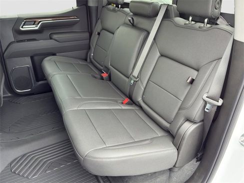 Used 2025 Chevrolet Silverado 1500 LT Trail Boss w/ Convenience Package II image 11