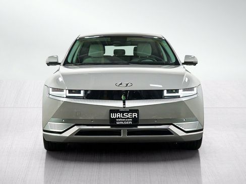 Used 2023 Hyundai Ioniq 5 Limited AWD/4WD image 9
