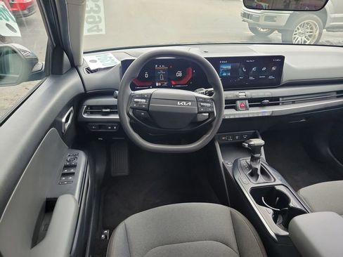 Used 2025 Kia K4 FWD image 10
