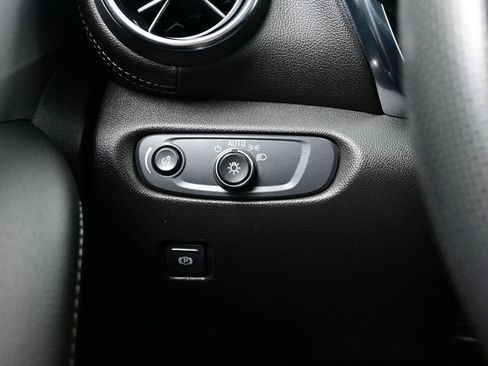 New 2025 Chevrolet Blazer LT w/ Convenience Package FWD image 16