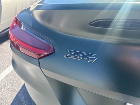 Used 2025 BMW Z4 M40i w/ Edition image 12