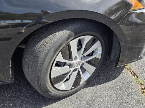 Certified 2024 Nissan Altima 2.5 S FWD image 6