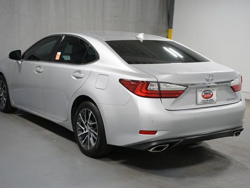 Used 2018 Lexus ES 350 w/ Luxury Package w/Wood Trim FWD image 6