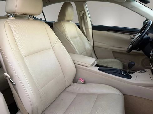 Used 2013 Lexus ES 350 w/ Luxury Pkg FWD image 24