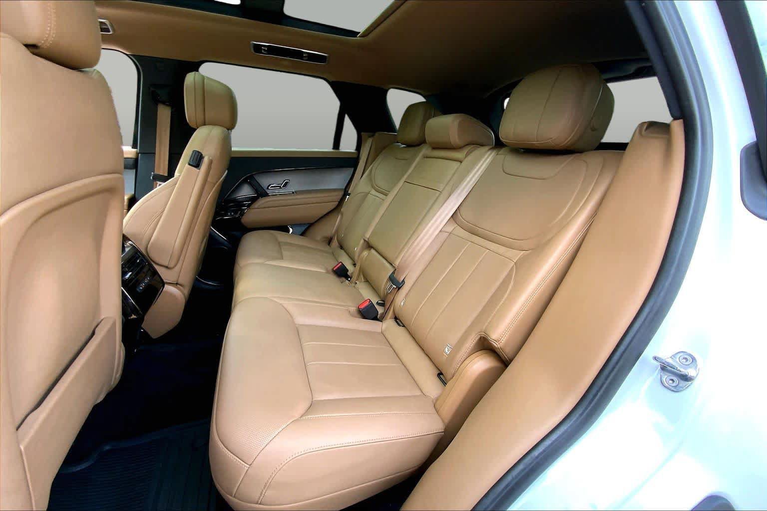 Used 2023 Land Rover Range Rover Sport SE AWD/4WD image 21
